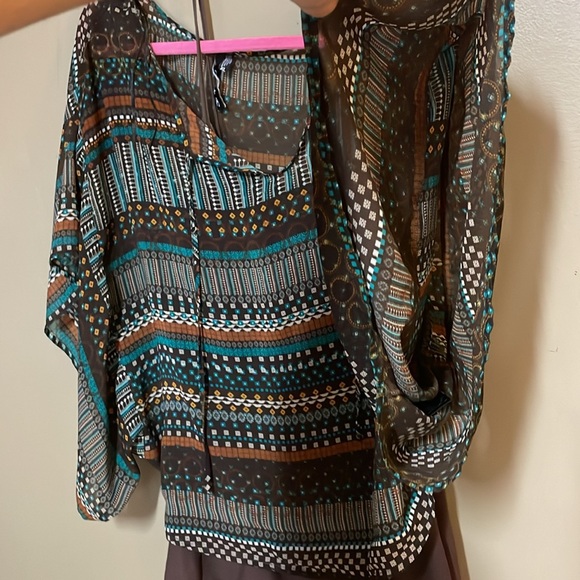 O’Neill flowy brown top. Brown cami included - Picture 6 of 6